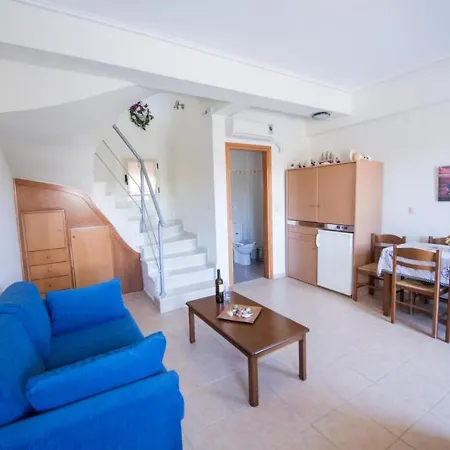 Manoleas - 3 *