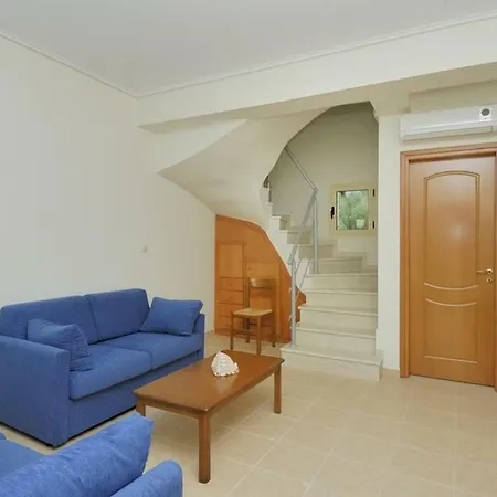 Manoleas - 3 *